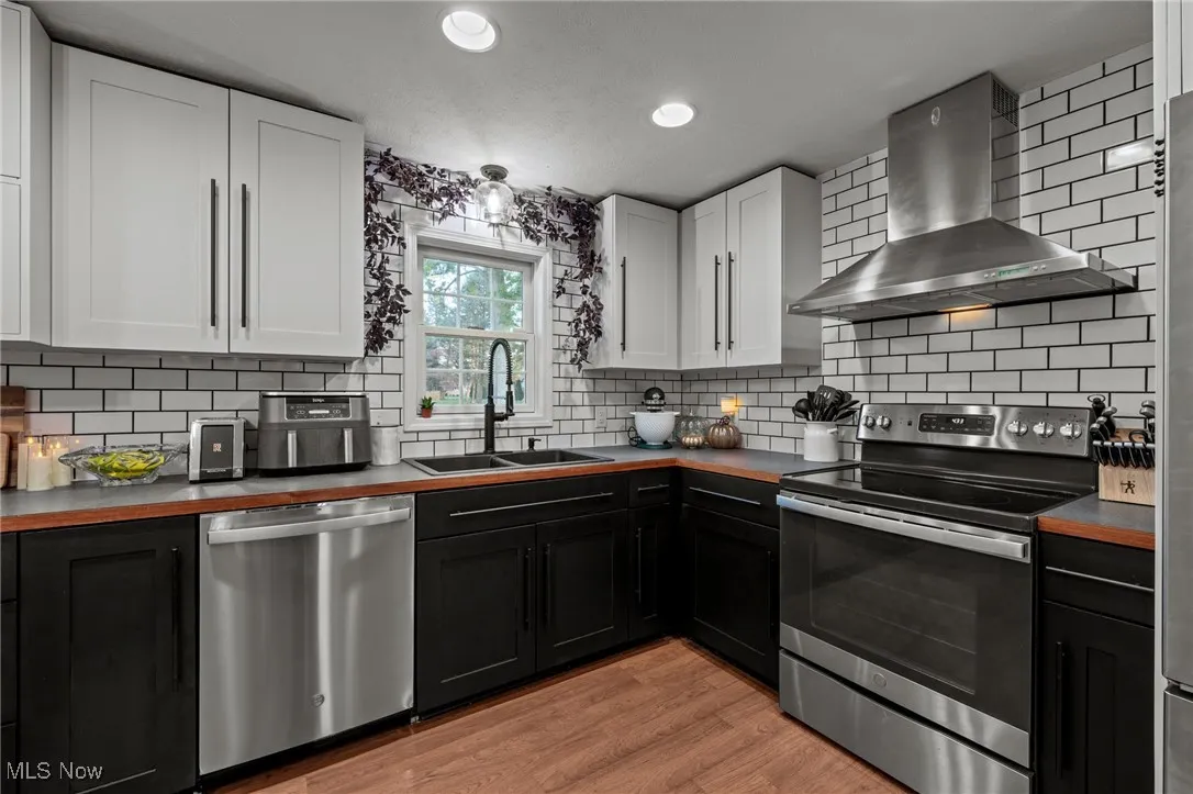 3944 Columbia Avenue, Massillon, Ohio 44646,MLS Now Listing ID