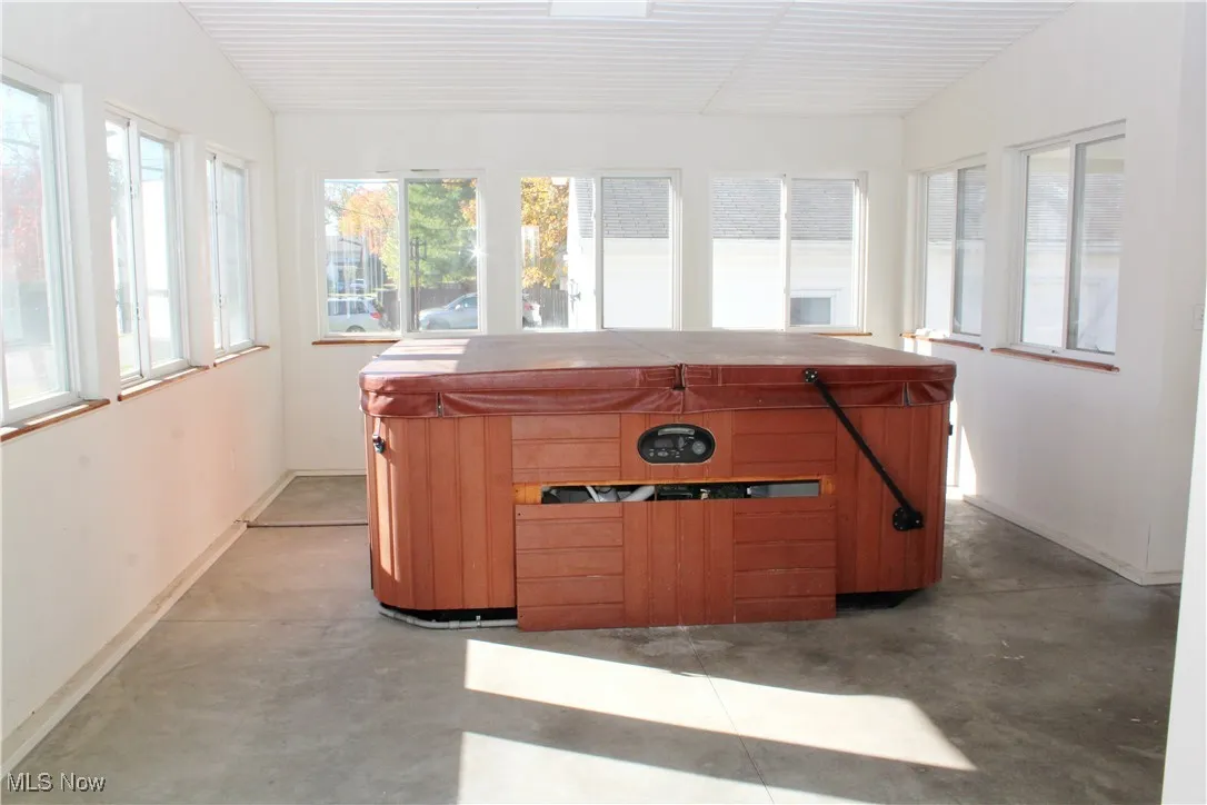 244 Adelaide Avenue, Warren, Ohio 44483,MLS Now Listing ID