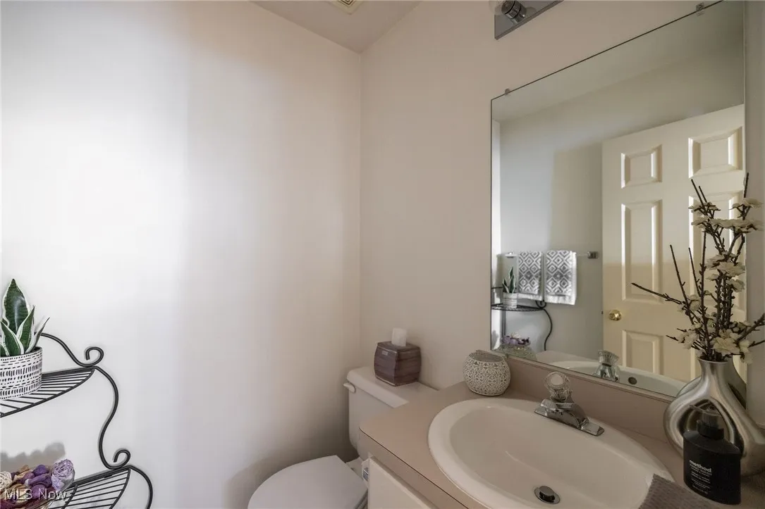 865 Overlook Ridge Drive, Cleveland, Ohio 44109,MLS Now Listing ID