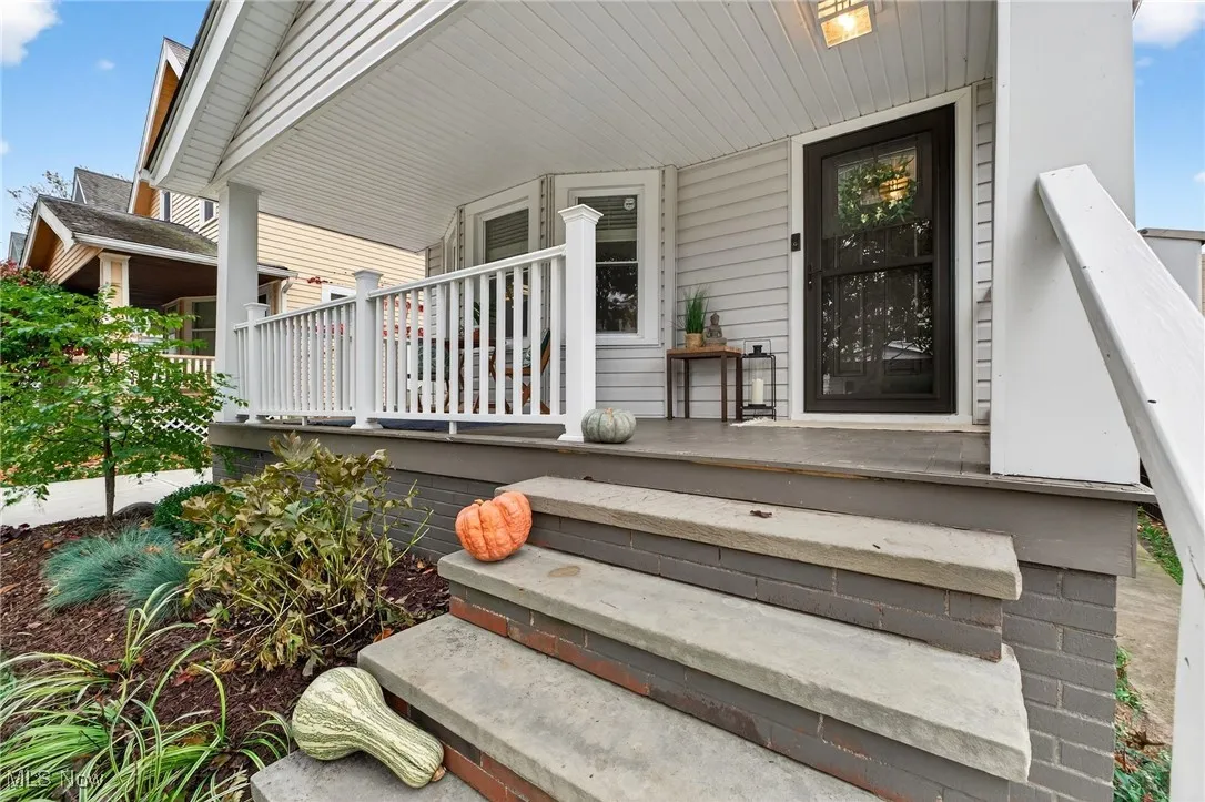 Entrance to property with a porch