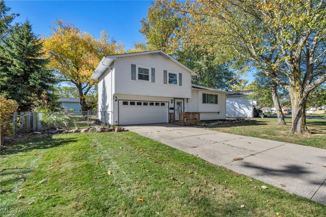 158 E Overlook Drive, Eastlake, Ohio 44095,MLS Now Listing ID