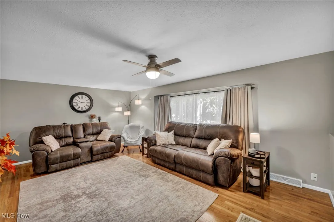 158 E Overlook Drive, Eastlake, Ohio 44095,MLS Now Listing ID