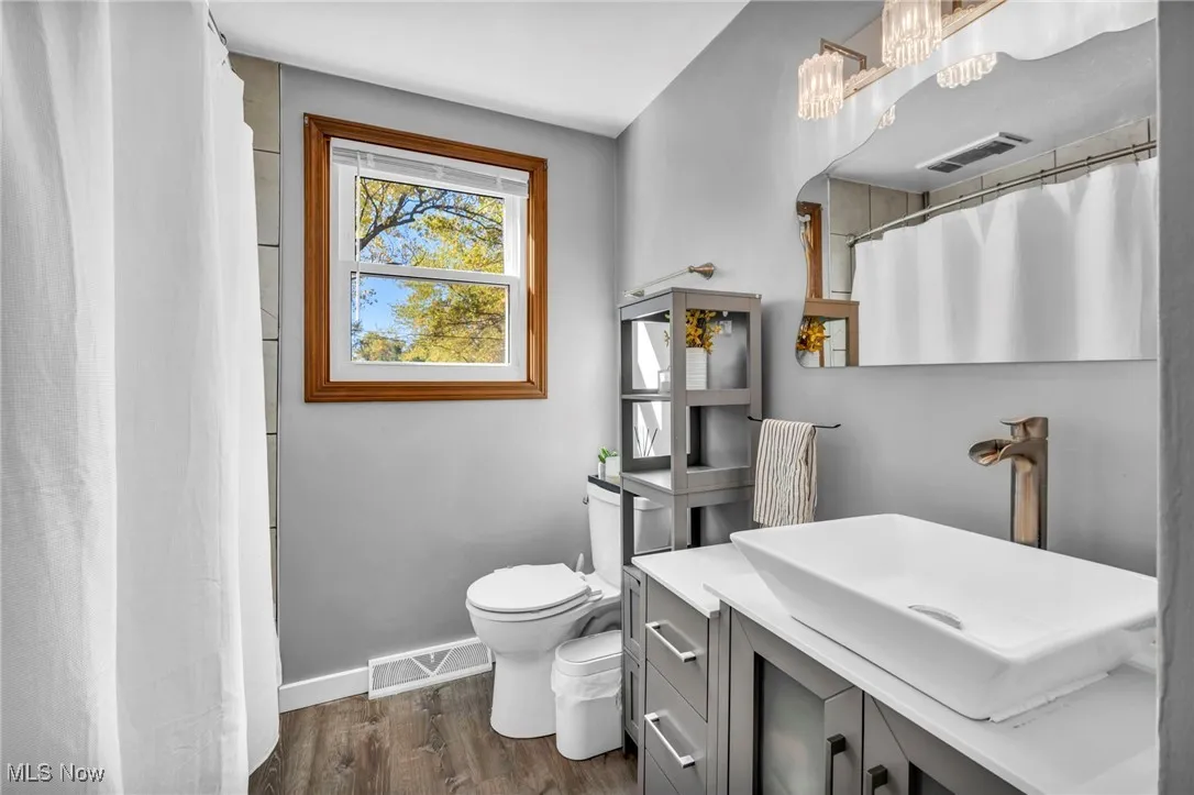 158 E Overlook Drive, Eastlake, Ohio 44095,MLS Now Listing ID