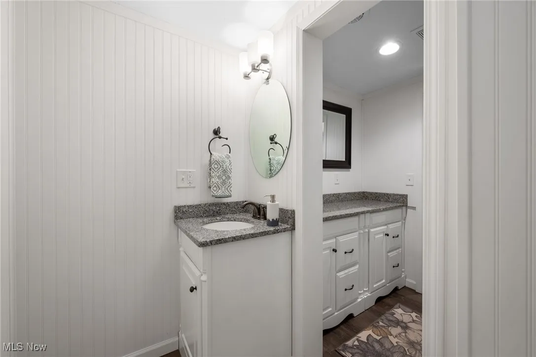 Separating the commode from the shower allows 2 people to get ready at the same time.