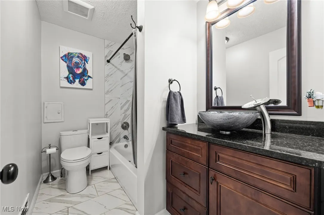 650 E Dartmoor Avenue, Seven Hills, Ohio 44131,MLS Now Listing ID