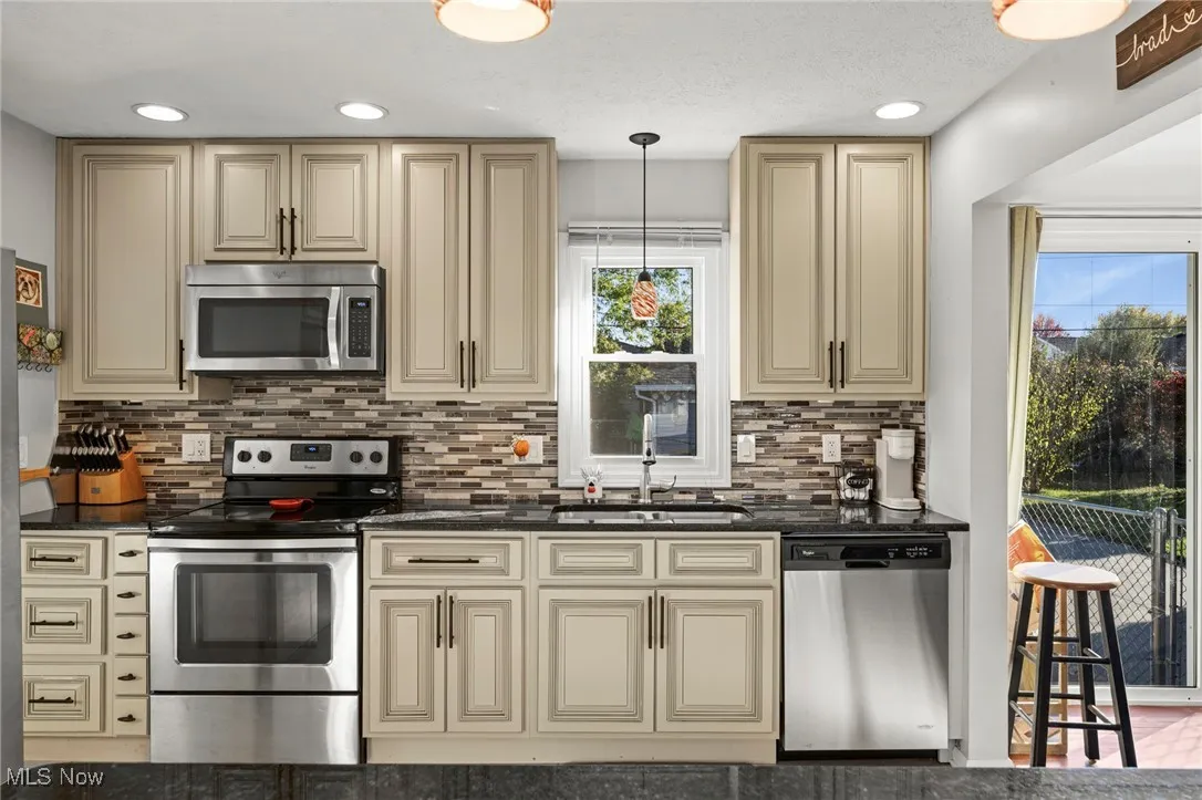 650 E Dartmoor Avenue, Seven Hills, Ohio 44131,MLS Now Listing ID