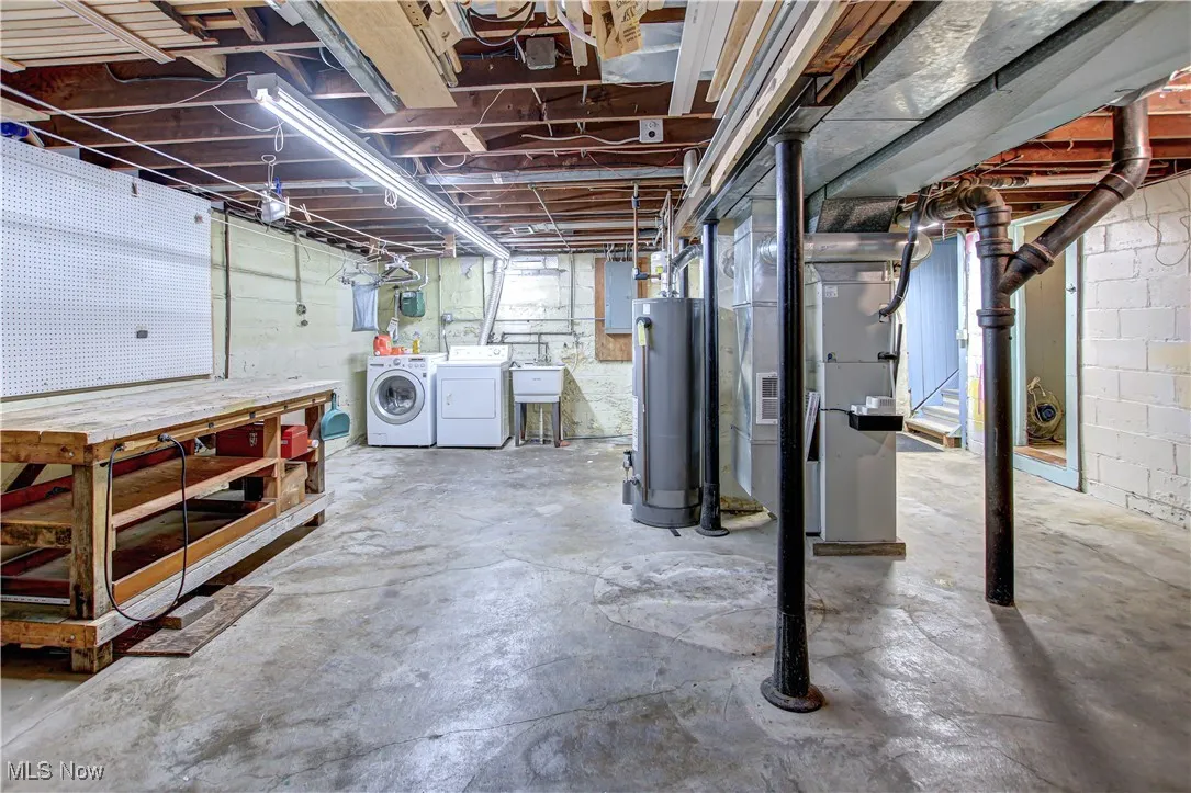 10004 Manoa Avenue, Brooklyn, Ohio 44144,MLS Now Listing ID