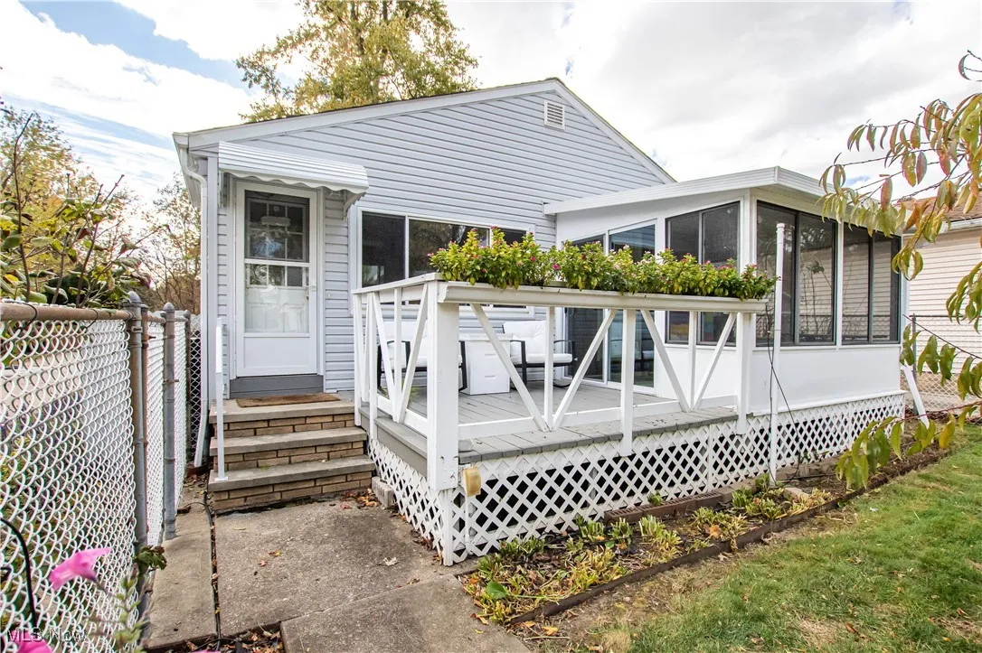 10004 Manoa Avenue, Brooklyn, Ohio 44144,MLS Now Listing ID