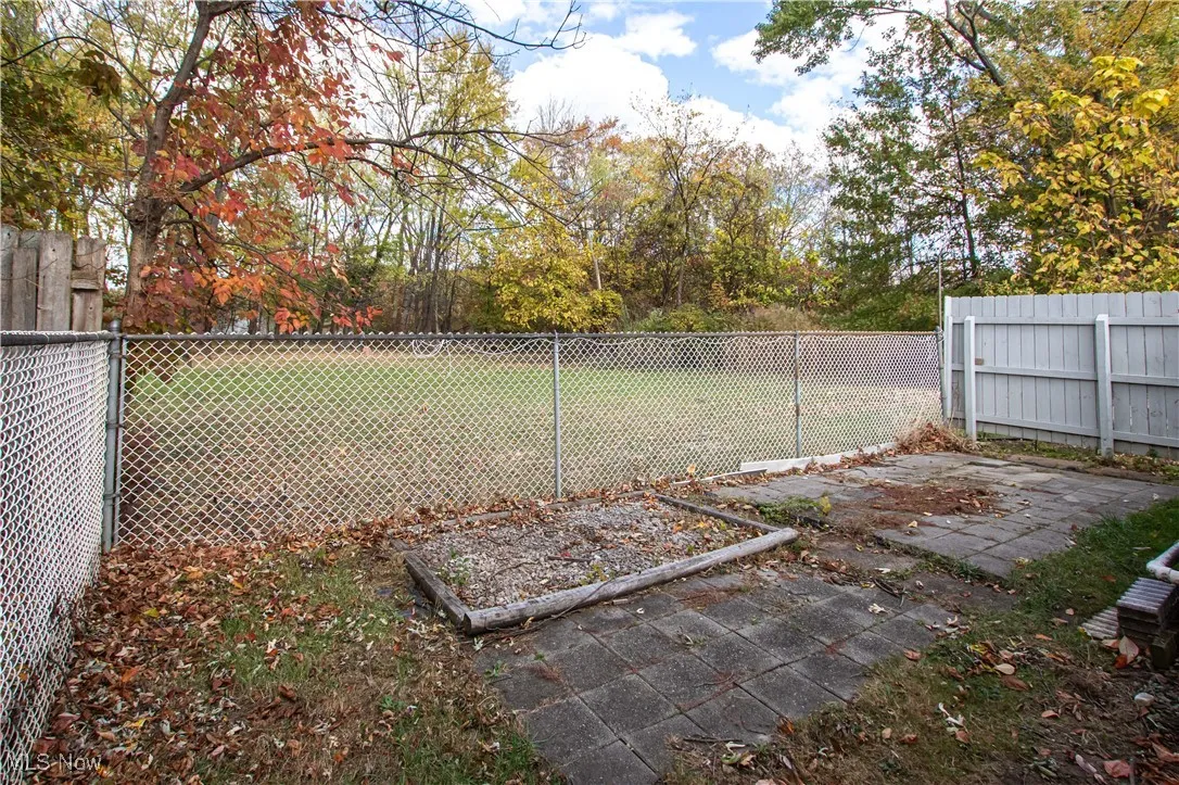 10004 Manoa Avenue, Brooklyn, Ohio 44144,MLS Now Listing ID