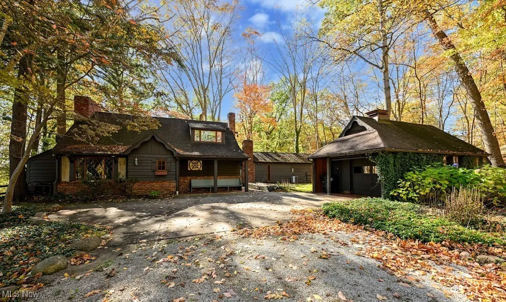 745 Canyon Trail, Akron, Ohio 44303,MLS Now Listing ID