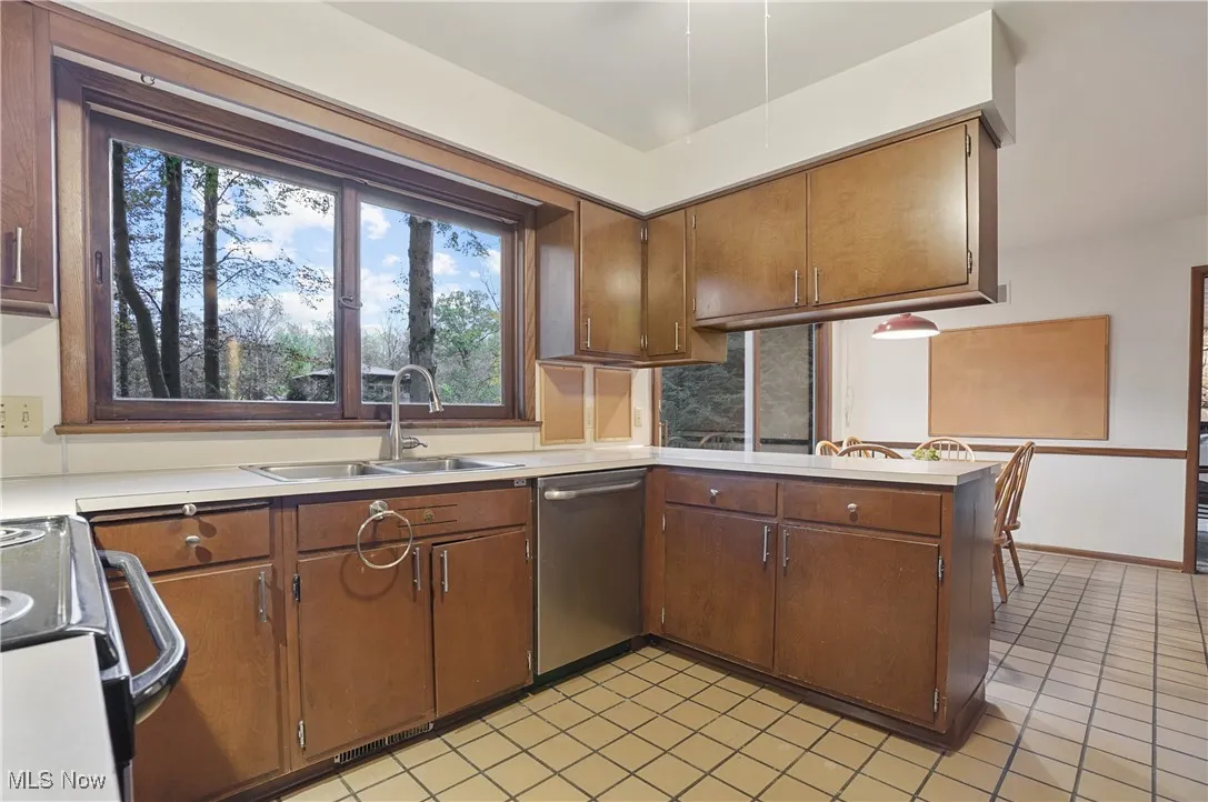 7354 Yellow Creek Drive, Youngstown, Ohio 44514,MLS Now Listing ID