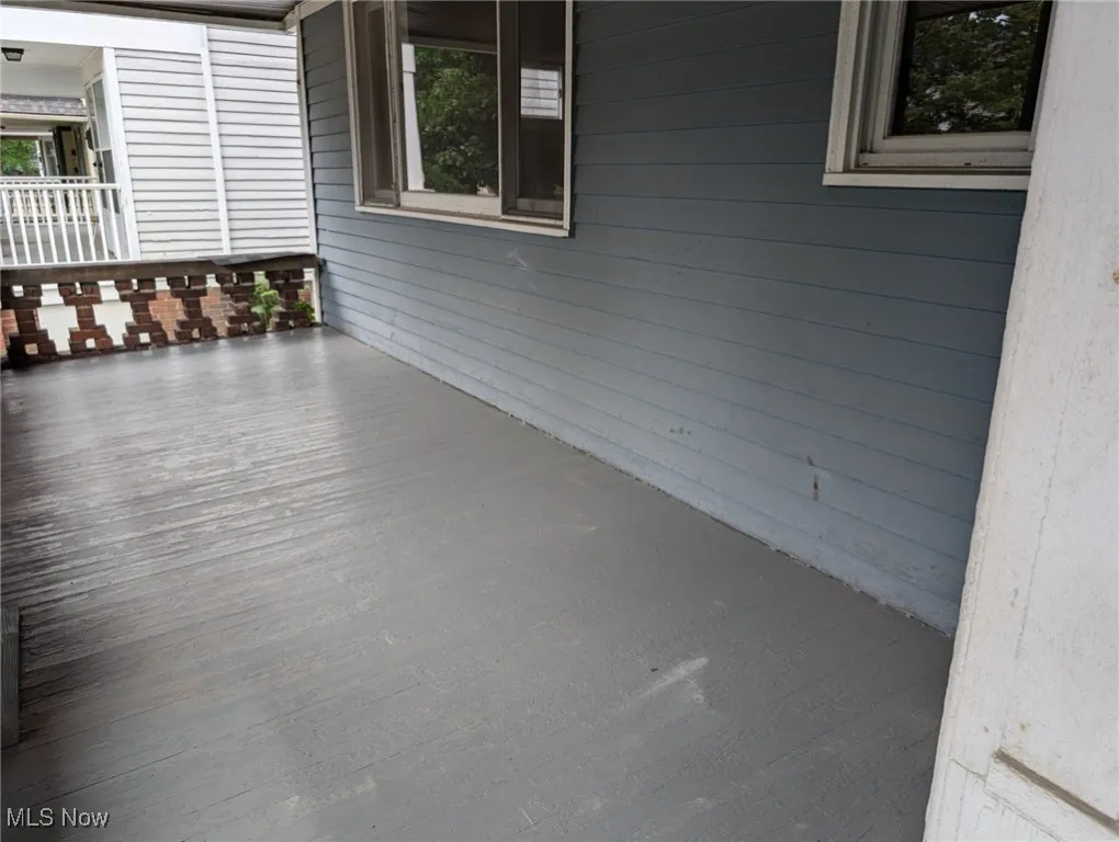 Front Porch to the 1st Floor Unit