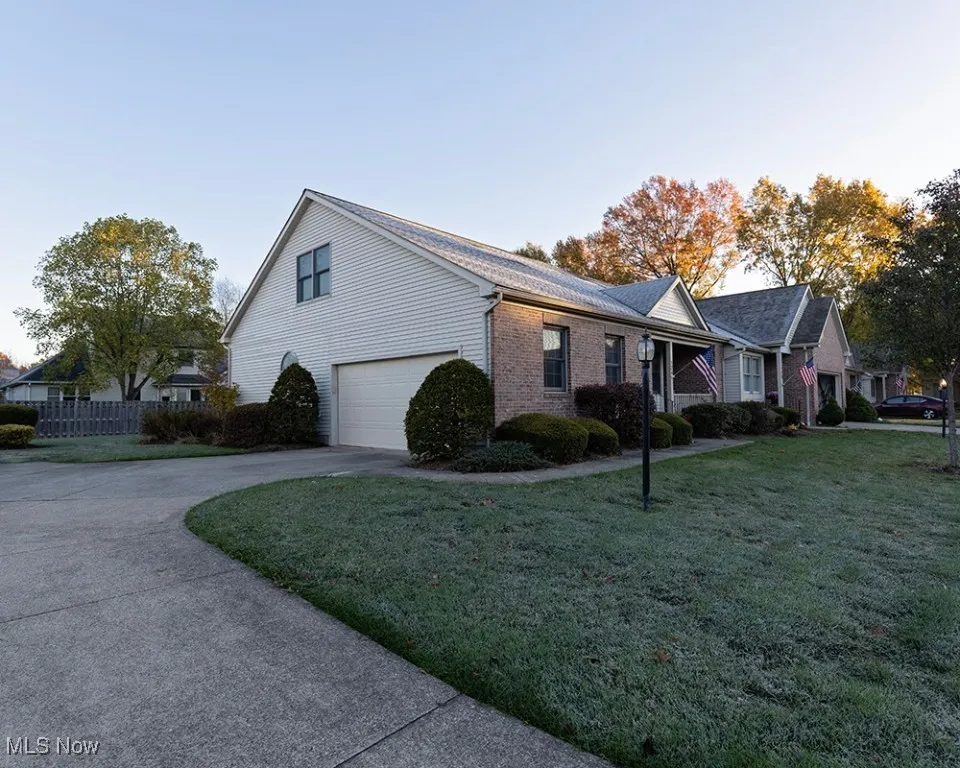 124 Oakley Green Drive, Elyria, Ohio 44035,MLS Now Listing ID