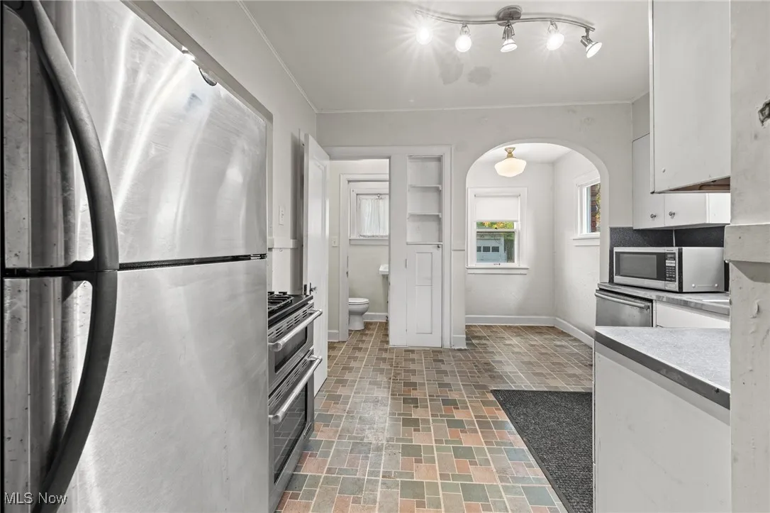 1027 Pennfield Road, Cleveland, Ohio 44121,MLS Now Listing ID