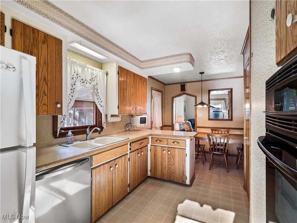 5211 W Ridgewood Drive, Parma, Ohio 44134,MLS Now Listing ID