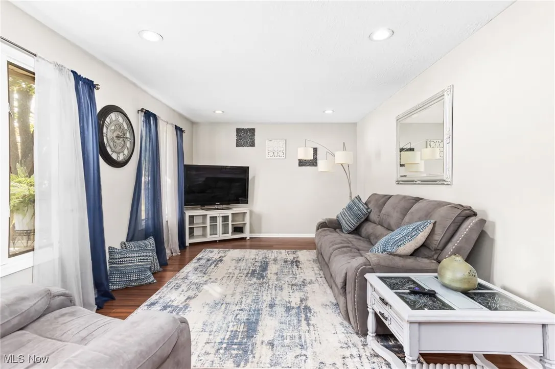 8941 SHOEMAKER Avenue, Canal Fulton, Ohio 44614,MLS Now Listing ID