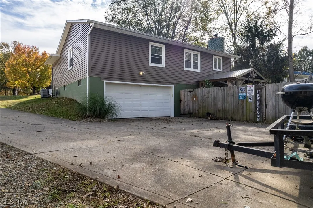 8941 SHOEMAKER Avenue, Canal Fulton, Ohio 44614,MLS Now Listing ID