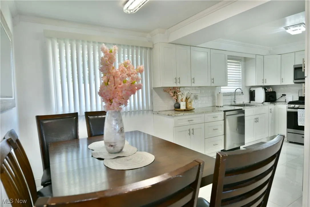 5040 Sheridan Road, Youngstown, Ohio 44514,MLS Now Listing ID