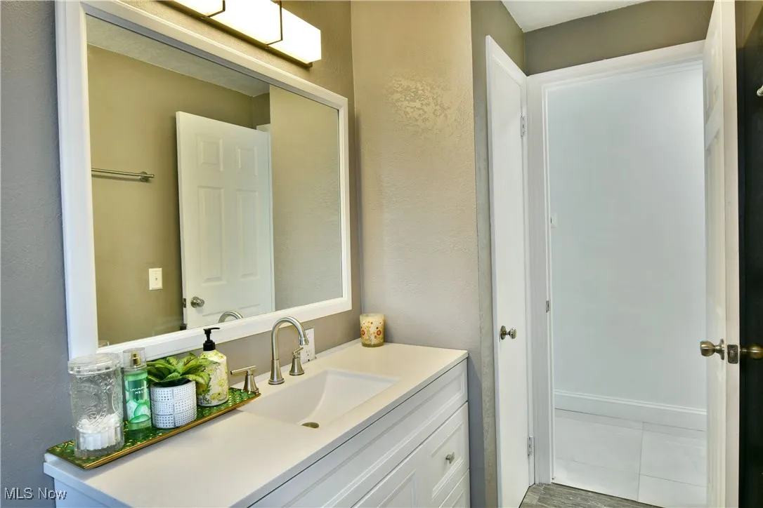 5040 Sheridan Road, Youngstown, Ohio 44514,MLS Now Listing ID