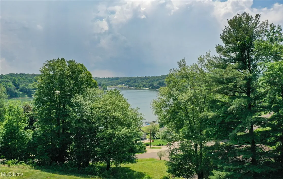 39 Pueblo Trail, Malvern, Ohio 44644,MLS Now Listing ID