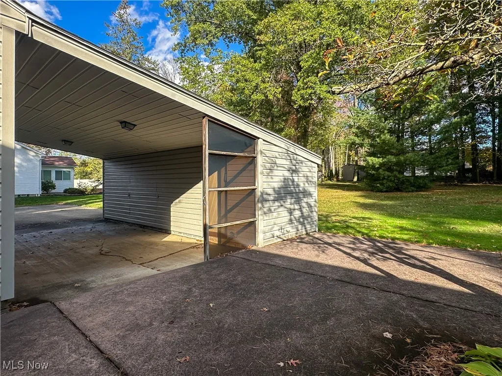 1724 Portal Drive, Howland, Ohio 44484,MLS Now Listing ID