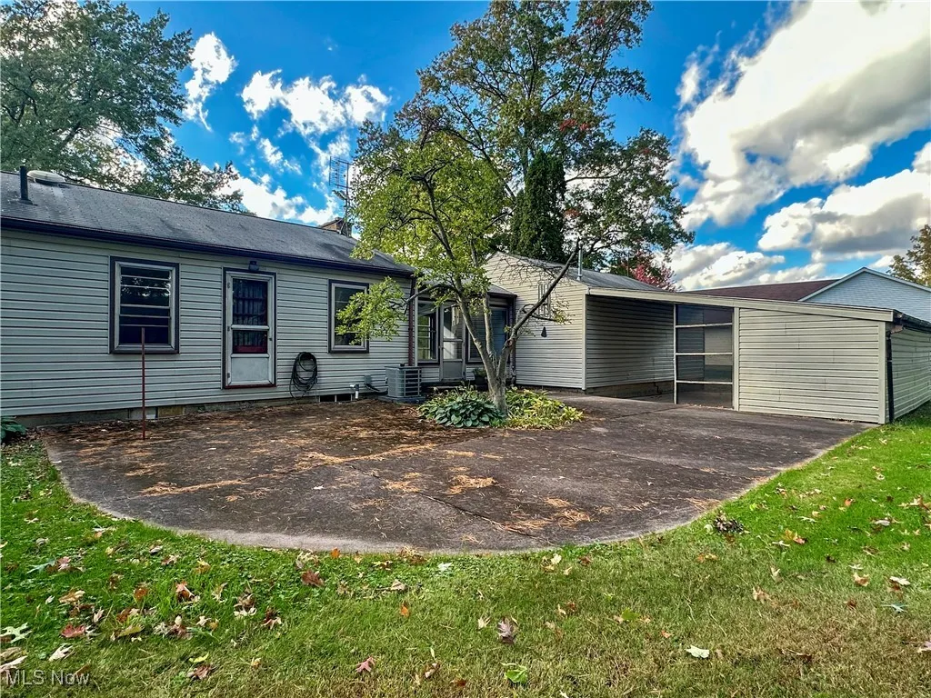 1724 Portal Drive, Howland, Ohio 44484,MLS Now Listing ID