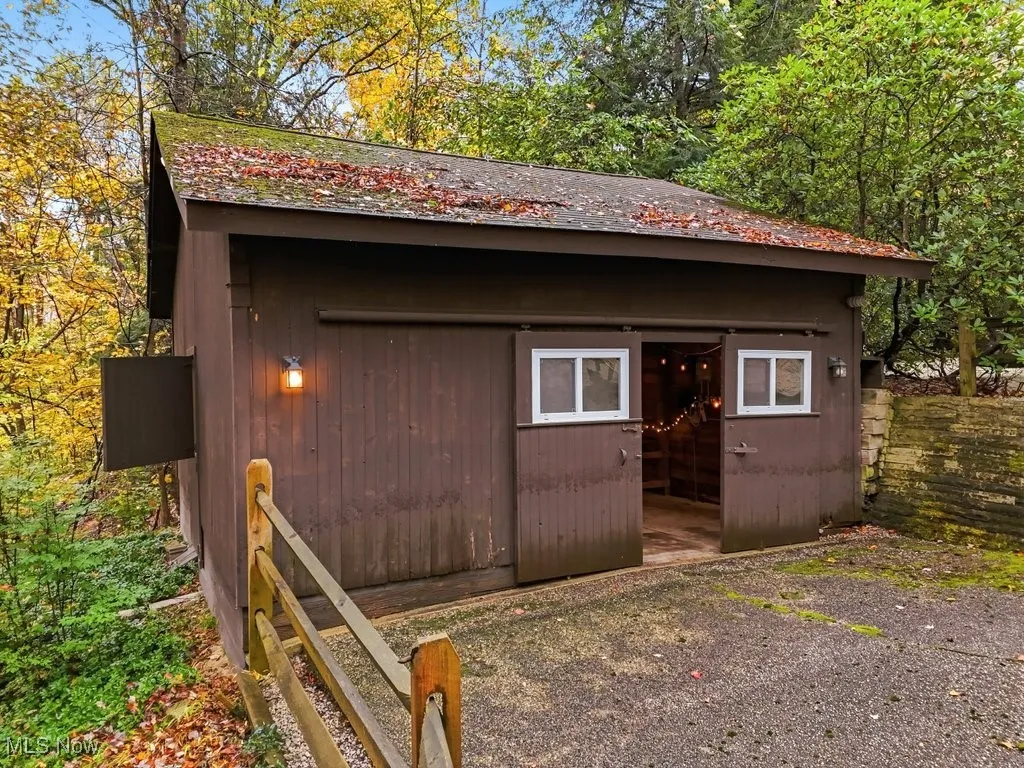 50 Park Lane, Chagrin Falls, Ohio 44022,MLS Now Listing ID