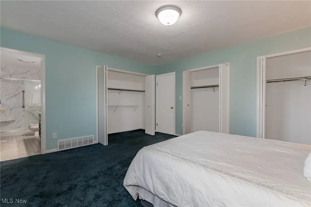 Look at all that closet space!