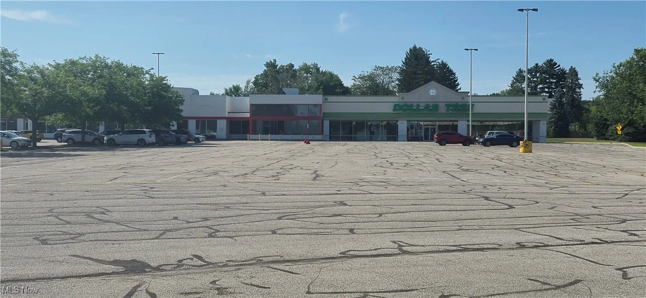 Plaza view and a pad for a freestanding business to build