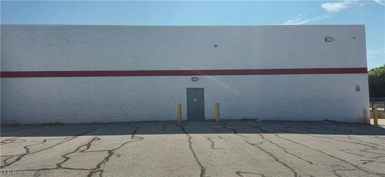 Side door/emergency exit