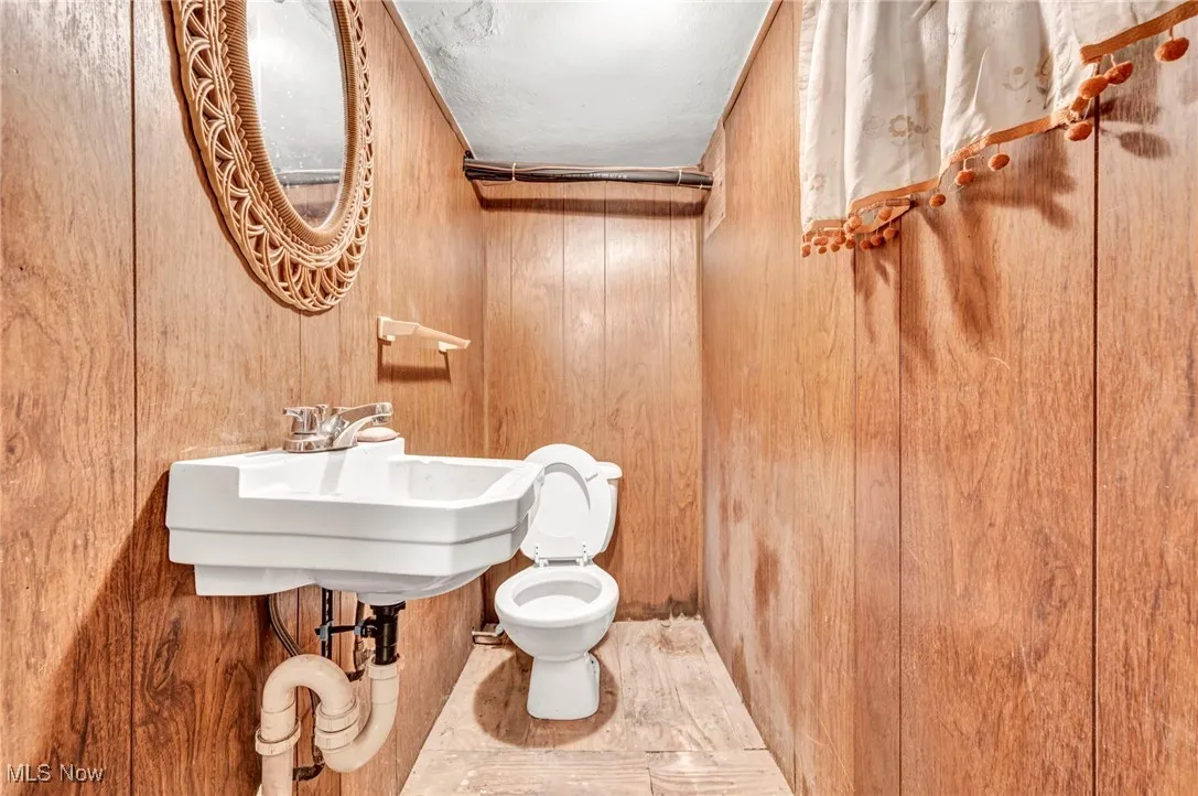 2023 Robin Street, Lakewood, Ohio 44107,MLS Now Listing ID