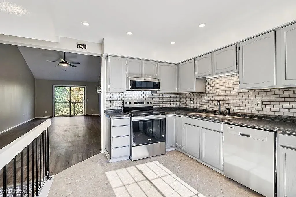 209 Greenbriar Court # 209, Euclid, Ohio 44143,MLS Now Listing ID