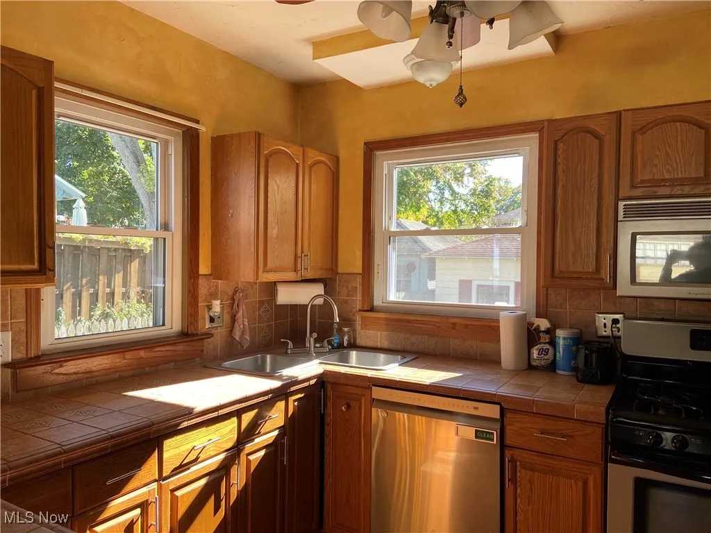 237 Commonwealth Avenue, Massillon, Ohio 44646,MLS Now Listing ID