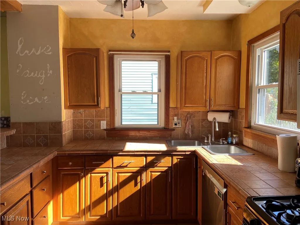 237 Commonwealth Avenue, Massillon, Ohio 44646,MLS Now Listing ID