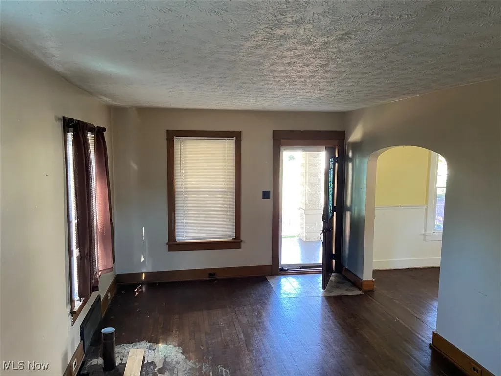 237 Commonwealth Avenue, Massillon, Ohio 44646,MLS Now Listing ID