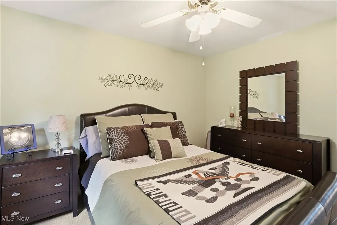 Bedroom with carpet