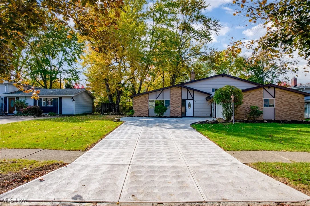 6876 Anthony Lane, Parma Heights, Ohio 44130,MLS Now Listing ID