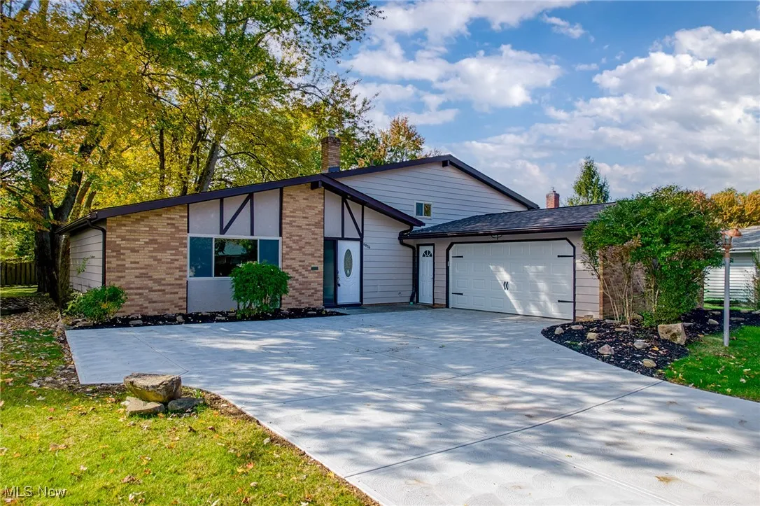 6876 Anthony Lane, Parma Heights, Ohio 44130,MLS Now Listing ID