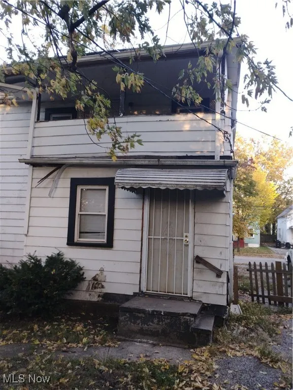 Entrance to back of property