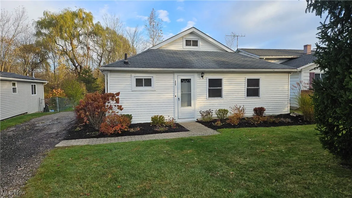 Welcome to 1040 Moneta Avenue in Aurora