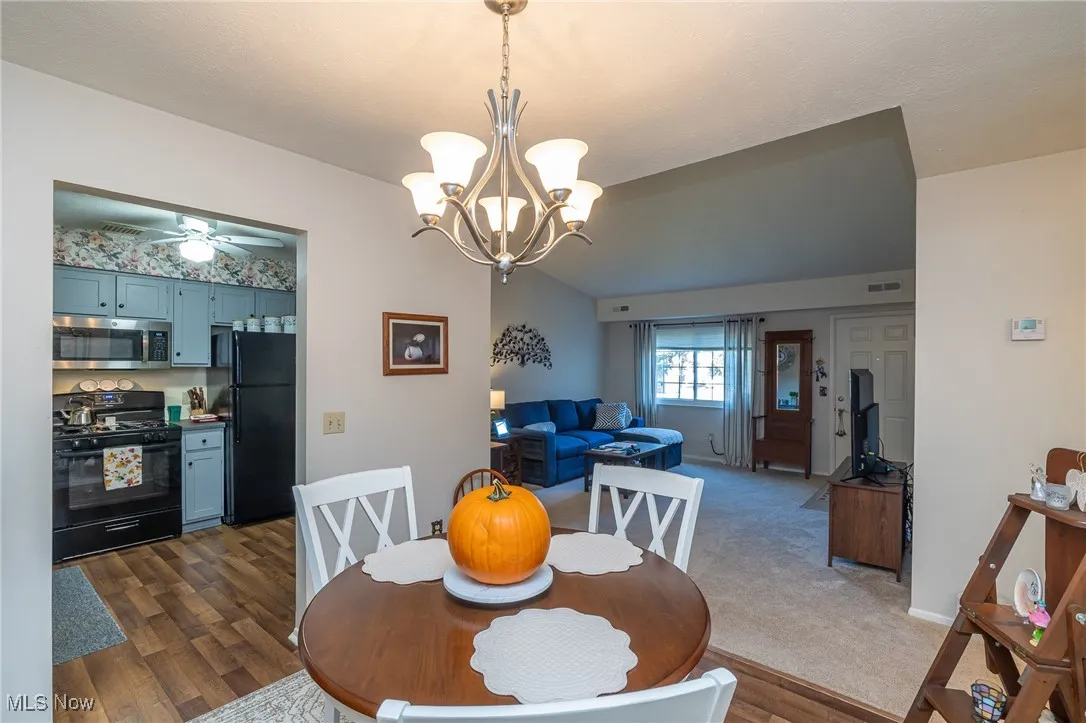 27069 Oakwood Circle # 117W, Olmsted Twp, Ohio 44138,MLS Now Listing ID