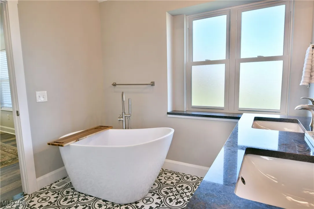 150 Cedars Drive, Poland, Ohio 44514,MLS Now Listing ID