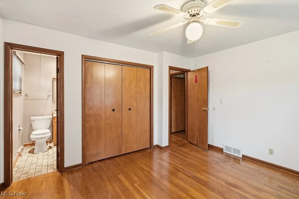 Primary bedroom with en-suite full bath