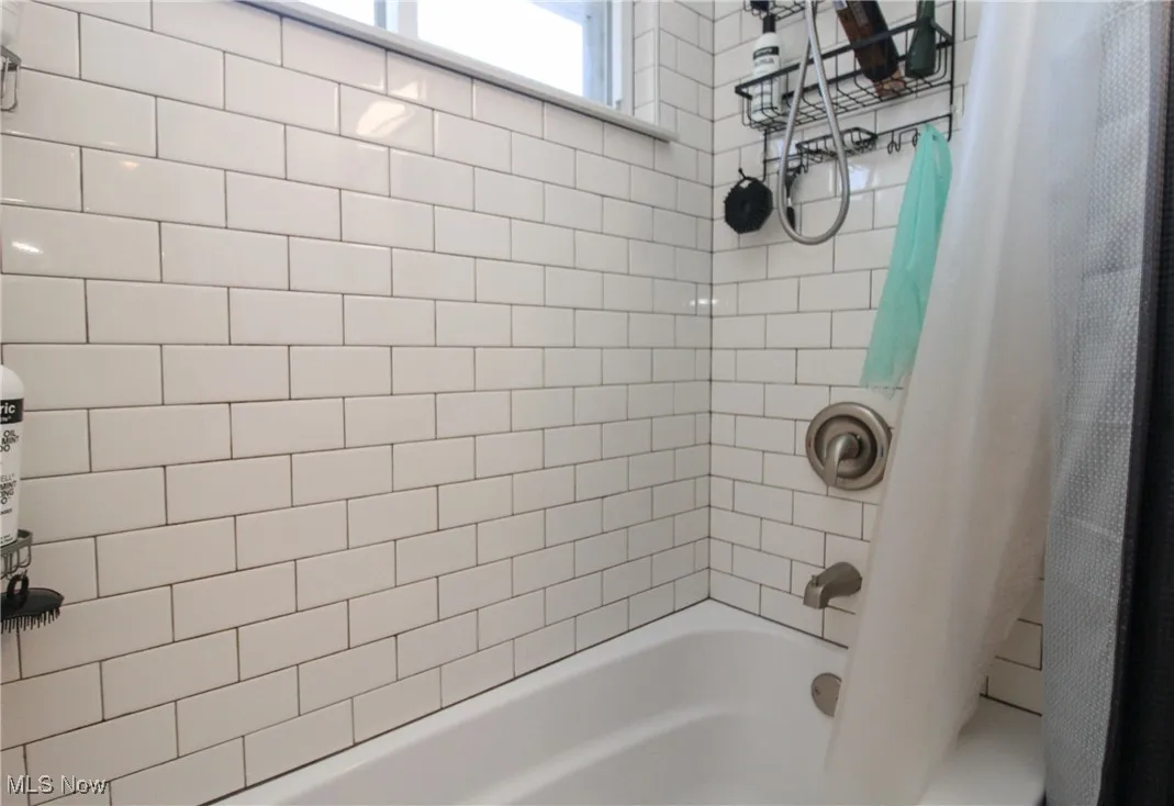 325 N Yorkshire, Austintown, Ohio 44515,MLS Now Listing ID