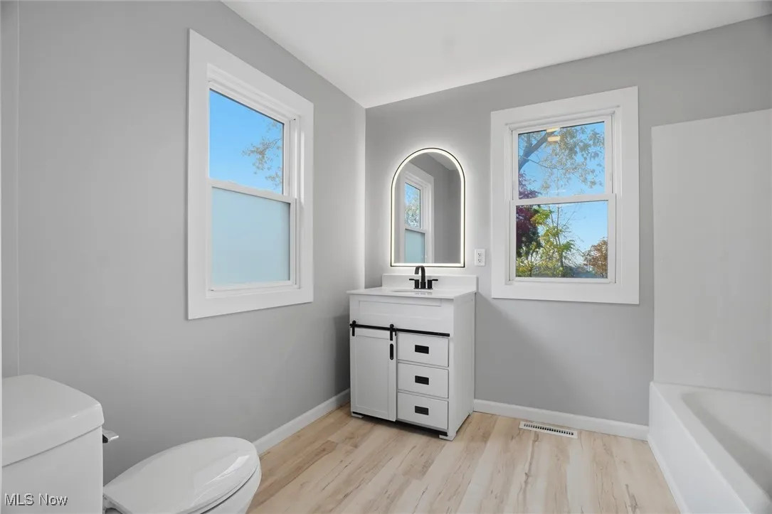 949 E 6th Street, Ashtabula, Ohio 44004,MLS Now Listing ID