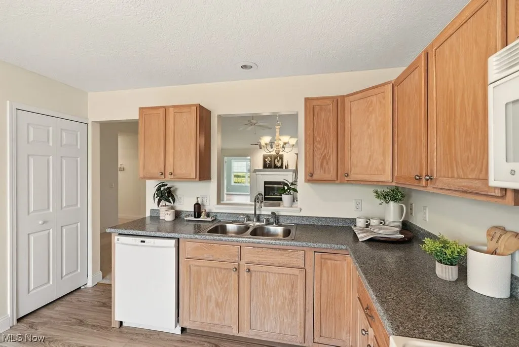 404 Brookpoint Street, North Canton, Ohio 44720,MLS Now Listing ID