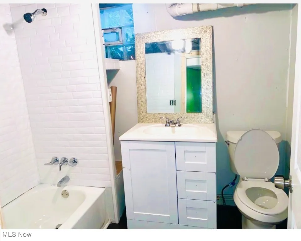 1040 E 177th Street, Cleveland, Ohio 44119,MLS Now Listing ID