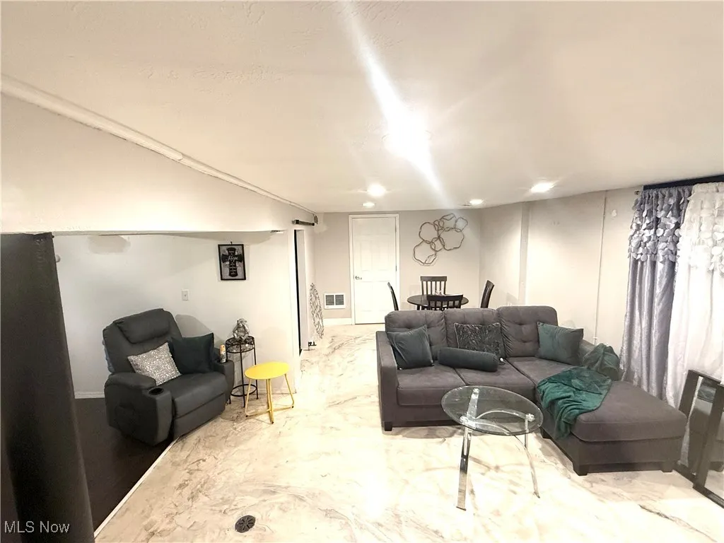 1040 E 177th Street, Cleveland, Ohio 44119,MLS Now Listing ID