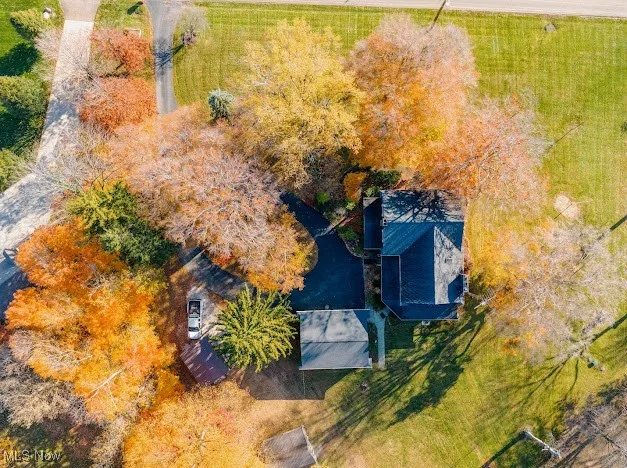 Aerial view of property and surrounding area