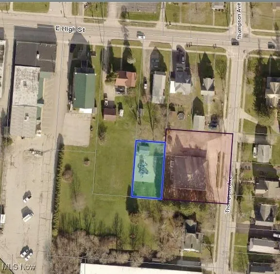 Aerial view featuring property boundaries highlighted